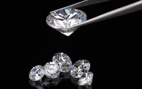 Pandora пуска колекция с изкуствени диаманти